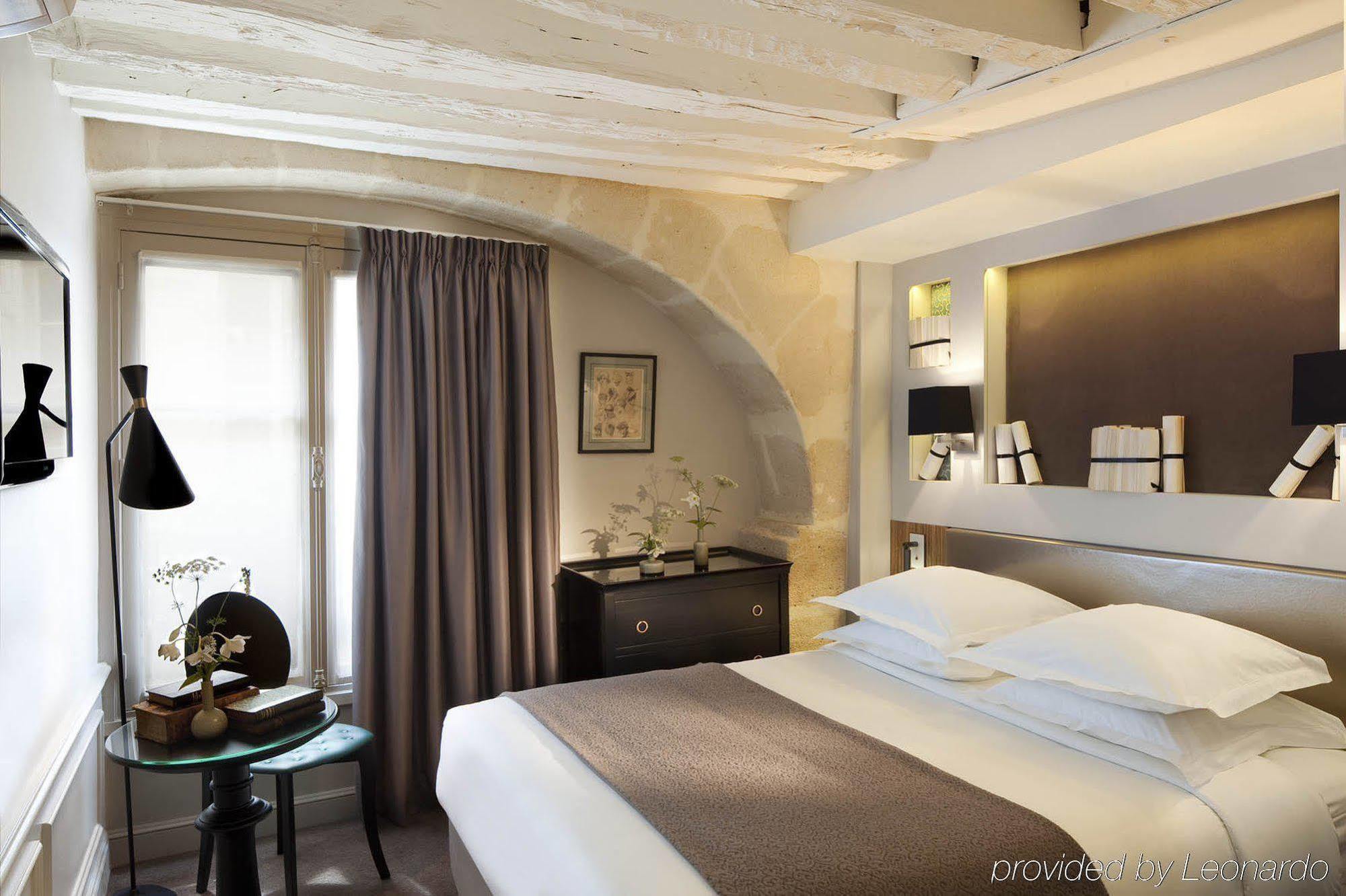 Verneuil Saint Germain 4* Parijs